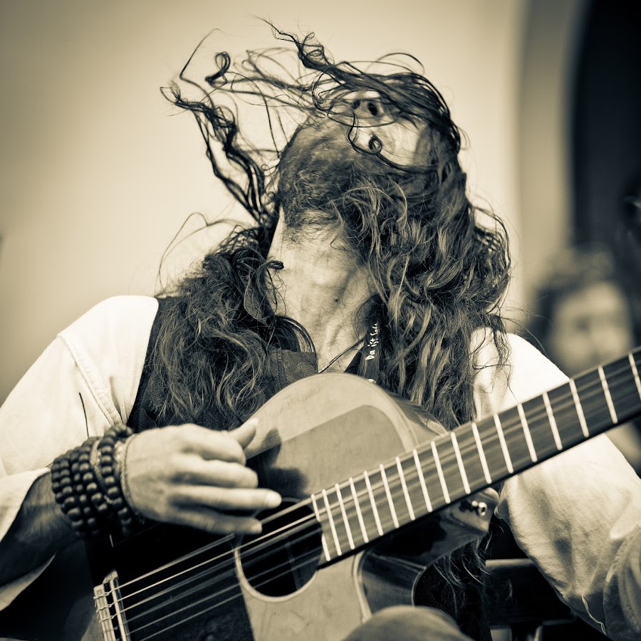 Ministrations from Estas Tonne:  David’s Entry