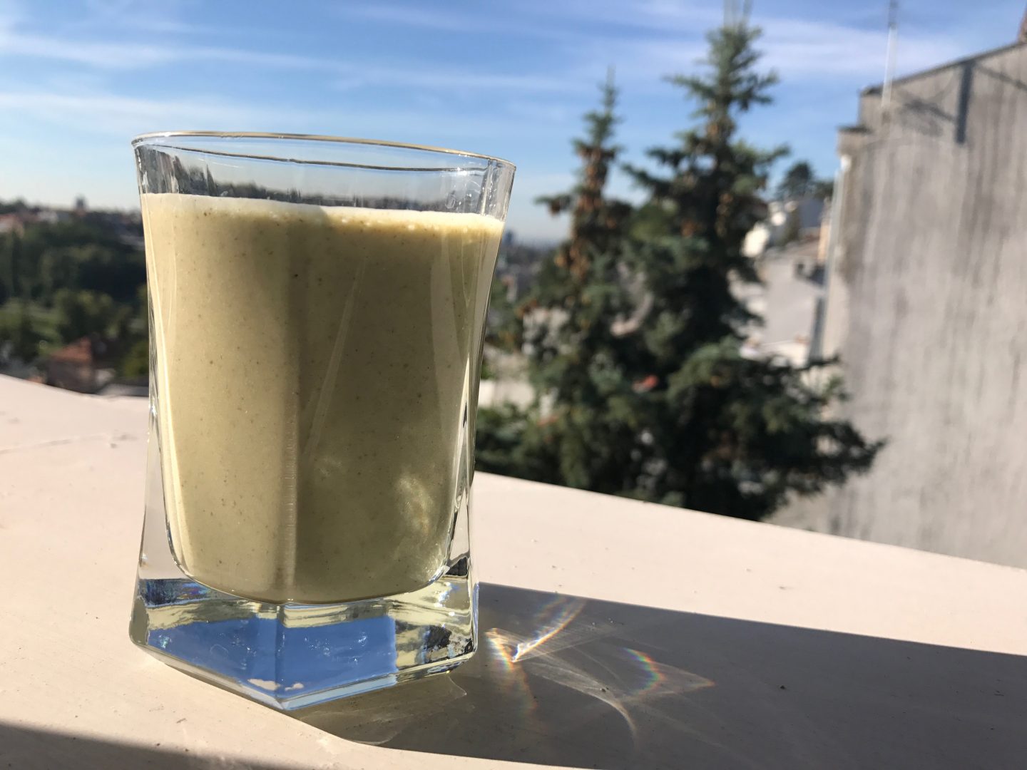 Lettuce, Maca and Almond Butter Smoothie